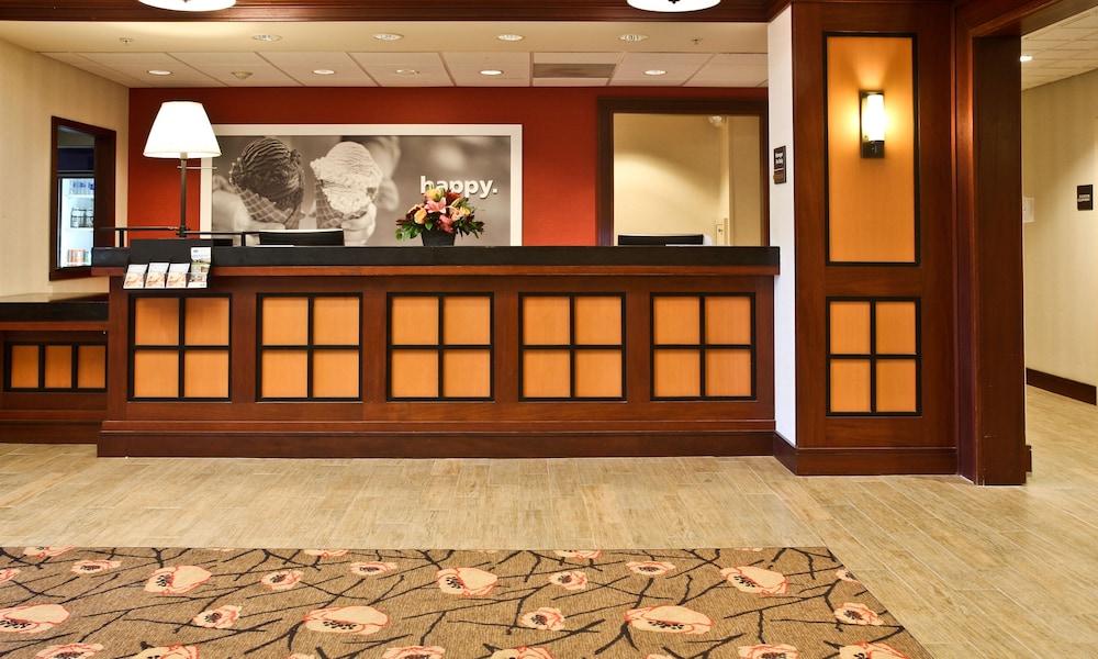 Hampton Inn Mchenry Екстер'єр фото