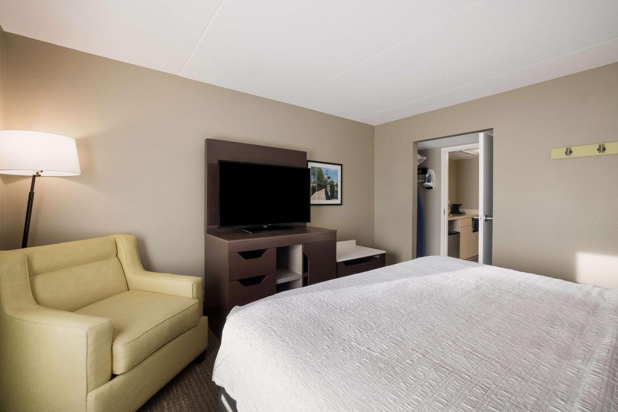 Hampton Inn Mchenry Екстер'єр фото