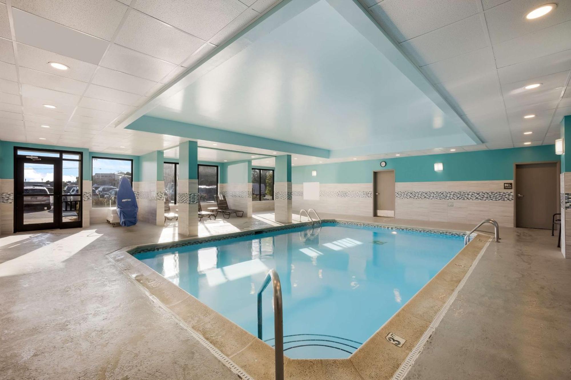 Hampton Inn Mchenry Екстер'єр фото